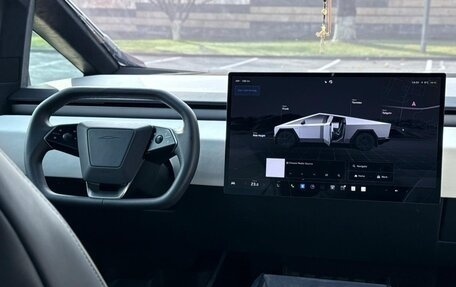 Tesla Cybertruck, 2024 год, 10 000 000 рублей, 6 фотография