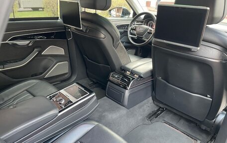 Audi A8, 2018 год, 4 990 000 рублей, 10 фотография