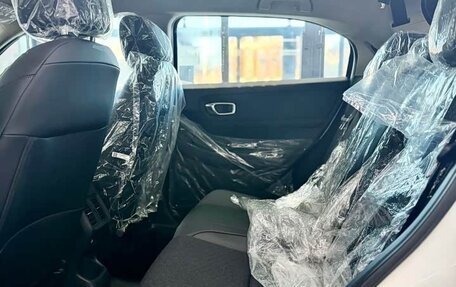 Honda Vezel, 2024 год, 2 340 000 рублей, 16 фотография