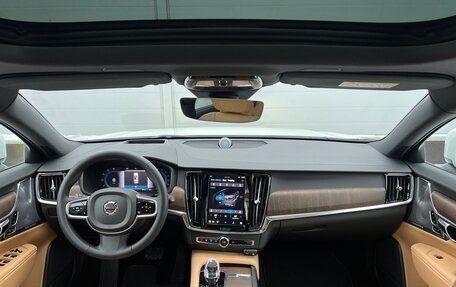 Volvo V90 Cross Country I рестайлинг, 2024 год, 8 890 000 рублей, 21 фотография