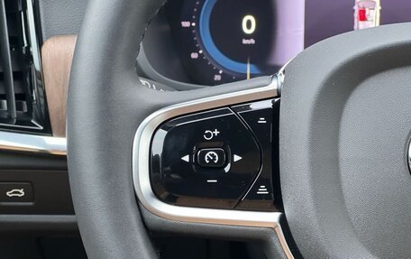 Volvo V90 Cross Country I рестайлинг, 2024 год, 8 890 000 рублей, 24 фотография