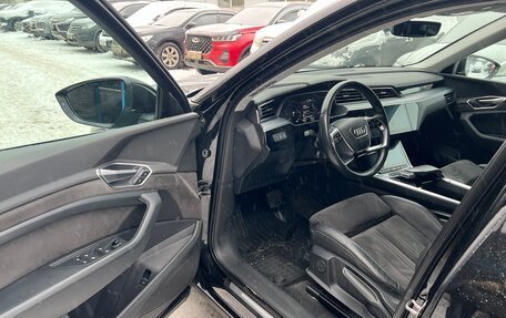 Audi e-tron I, 2019 год, 3 750 000 рублей, 10 фотография