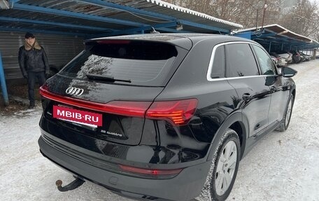 Audi e-tron I, 2019 год, 3 750 000 рублей, 6 фотография