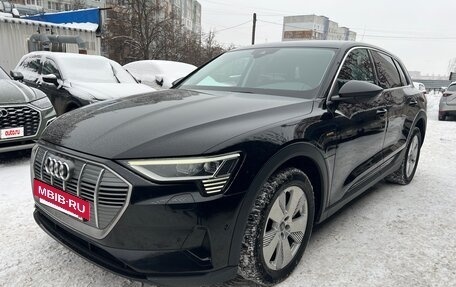 Audi e-tron I, 2019 год, 3 750 000 рублей, 2 фотография