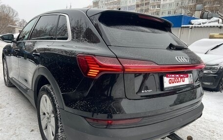 Audi e-tron I, 2019 год, 3 750 000 рублей, 19 фотография