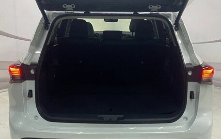 Toyota Highlander, 2025 год, 5 799 000 рублей, 16 фотография