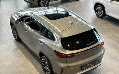 CheryExeed TXL, 2024 год, 3 980 000 рублей, 8 фотография