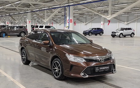 Toyota Camry, 2017 год, 1 800 000 рублей, 7 фотография