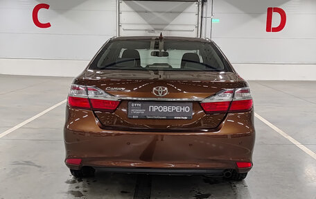 Toyota Camry, 2017 год, 1 800 000 рублей, 10 фотография