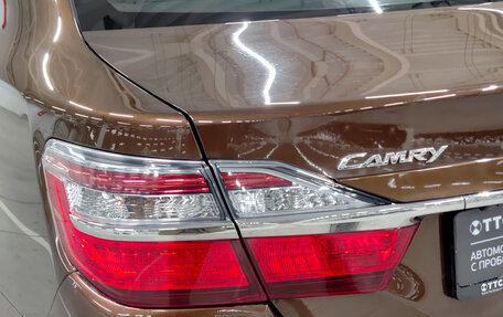 Toyota Camry, 2017 год, 1 800 000 рублей, 13 фотография