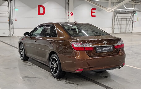 Toyota Camry, 2017 год, 1 800 000 рублей, 11 фотография