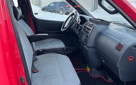 Toyota HiAce, 2002 год, 1 100 000 рублей, 3 фотография