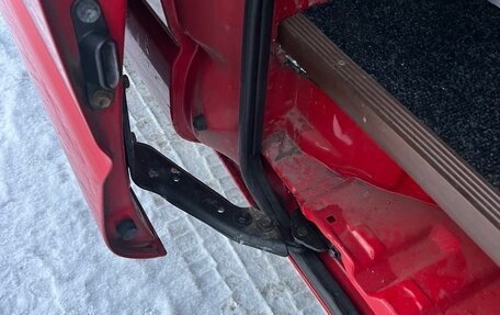 Toyota HiAce, 2002 год, 1 100 000 рублей, 9 фотография