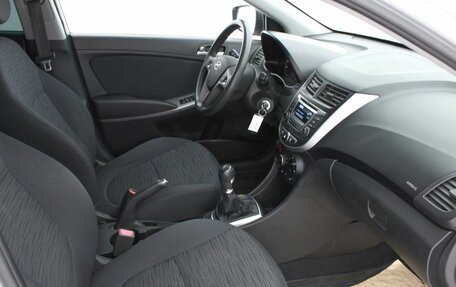 Hyundai Solaris II рестайлинг, 2015 год, 974 000 рублей, 13 фотография