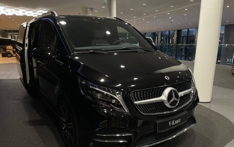 Mercedes-Benz V-Класс, 2023 год, 35 640 000 рублей, 11 фотография