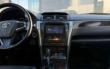 Toyota Camry, 2015 год, 1 898 000 рублей, 15 фотография