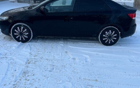 KIA Cerato III, 2011 год, 700 000 рублей, 1 фотография