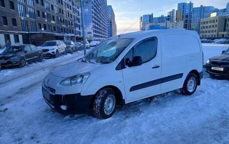 Peugeot Partner II рестайлинг 2, 2014 год, 595 000 рублей, 1 фотография