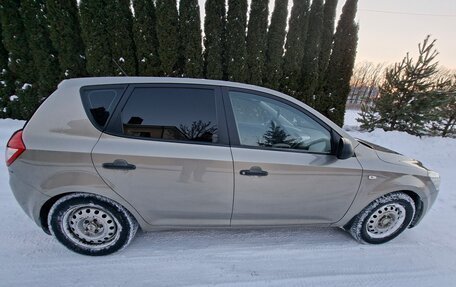 KIA cee'd I рестайлинг, 2011 год, 600 000 рублей, 8 фотография