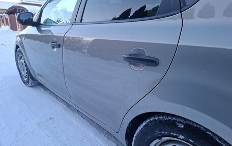 KIA cee'd I рестайлинг, 2011 год, 600 000 рублей, 12 фотография