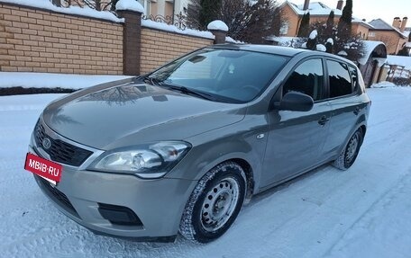 KIA cee'd I рестайлинг, 2011 год, 600 000 рублей, 3 фотография
