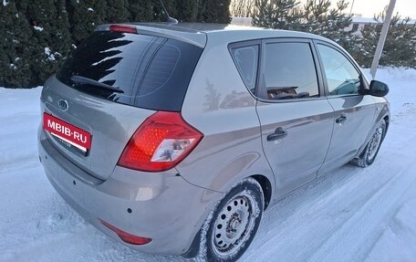 KIA cee'd I рестайлинг, 2011 год, 600 000 рублей, 7 фотография