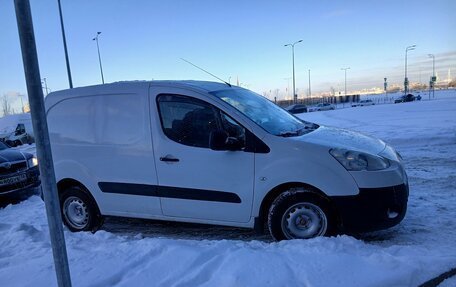 Peugeot Partner II рестайлинг 2, 2014 год, 595 000 рублей, 2 фотография