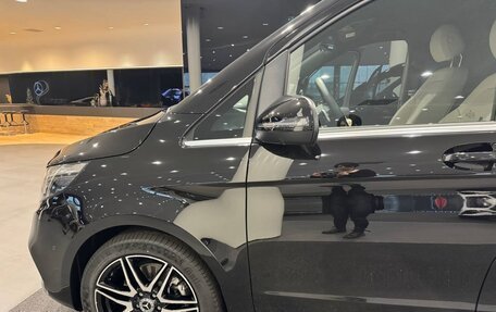 Mercedes-Benz V-Класс, 2023 год, 29 700 000 рублей, 3 фотография