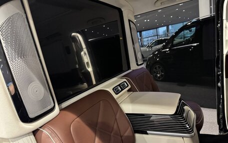 Mercedes-Benz V-Класс, 2023 год, 29 700 000 рублей, 10 фотография