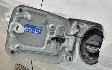 Toyota RAV4, 2025 год, 3 880 000 рублей, 21 фотография