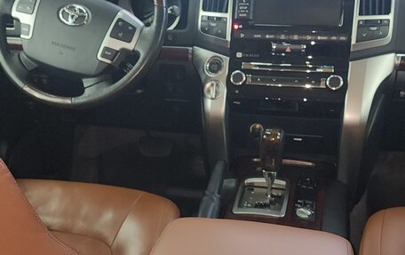 Toyota Land Cruiser 200, 2015 год, 5 200 000 рублей, 19 фотография