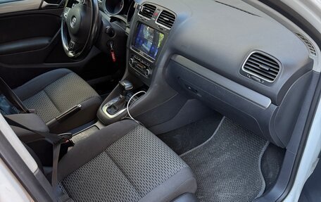 Volkswagen Golf VI, 2010 год, 680 000 рублей, 3 фотография