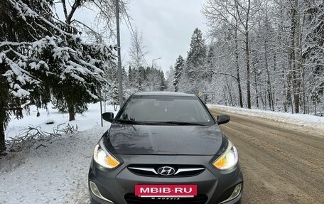 Hyundai Solaris II рестайлинг, 2014 год, 545 000 рублей, 3 фотография