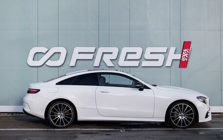 Mercedes-Benz E-Класс, 2017 год, 3 750 000 рублей, 5 фотография