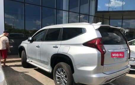 Mitsubishi Pajero Sport III рестайлинг, 2022 год, 3 990 000 рублей, 2 фотография