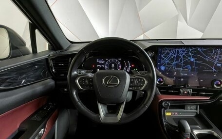 Lexus NX, 2021 год, 5 650 000 рублей, 20 фотография