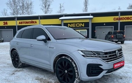 Volkswagen Touareg III, 2018 год, 4 450 000 рублей, 1 фотография