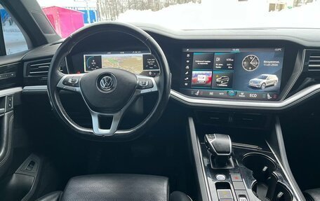 Volkswagen Touareg III, 2018 год, 4 450 000 рублей, 11 фотография
