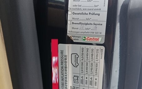 Volkswagen Multivan T5, 2009 год, 4 000 000 рублей, 21 фотография