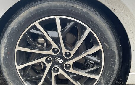 Hyundai Elantra VI рестайлинг, 2019 год, 1 550 000 рублей, 12 фотография