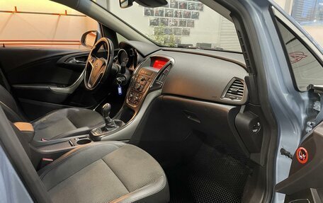 Opel Astra J, 2011 год, 650 000 рублей, 7 фотография