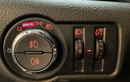 Opel Astra J, 2011 год, 650 000 рублей, 11 фотография