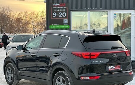 KIA Sportage IV рестайлинг, 2018 год, 1 950 000 рублей, 5 фотография