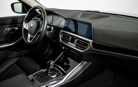 BMW 3 серия, 2021 год, 3 370 000 рублей, 10 фотография