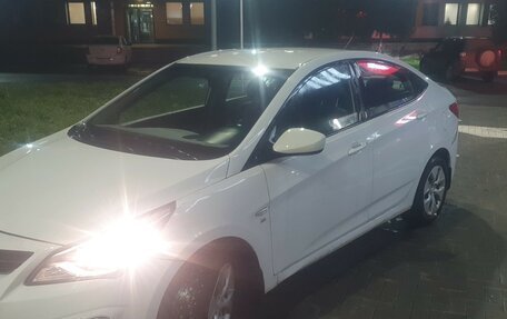 Hyundai Solaris II рестайлинг, 2016 год, 980 000 рублей, 2 фотография