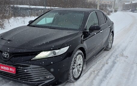 Toyota Camry, 2019 год, 3 100 000 рублей, 1 фотография