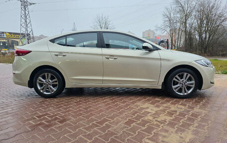 Hyundai Elantra VI рестайлинг, 2017 год, 1 800 000 рублей, 3 фотография