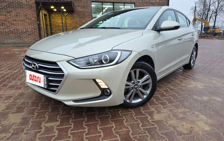 Hyundai Elantra VI рестайлинг, 2017 год, 1 800 000 рублей, 2 фотография