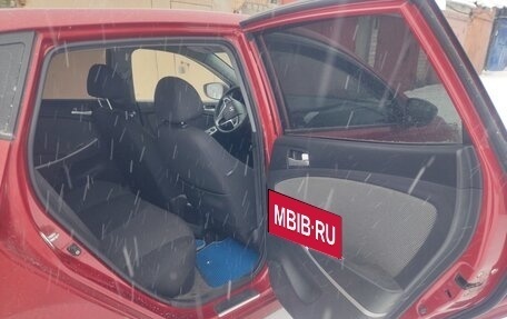 Hyundai Solaris II рестайлинг, 2011 год, 900 000 рублей, 8 фотография