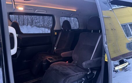 Toyota Vellfire I, 2010 год, 1 950 000 рублей, 16 фотография